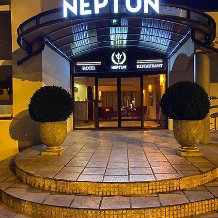 ホテル Neptun Ψ Jastrzębia Góra エクステリア 写真